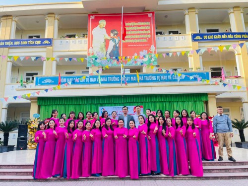 Trường Tiểu học Nghi Phú 1 tổ chức lễ mít tinh chào mừng kỉ niệm 41 năm ngày Nhà giáo Việt Nam (20/11/1982 - 20/11/2023) và 35 năm ngày thành lập trường (1988-2023)